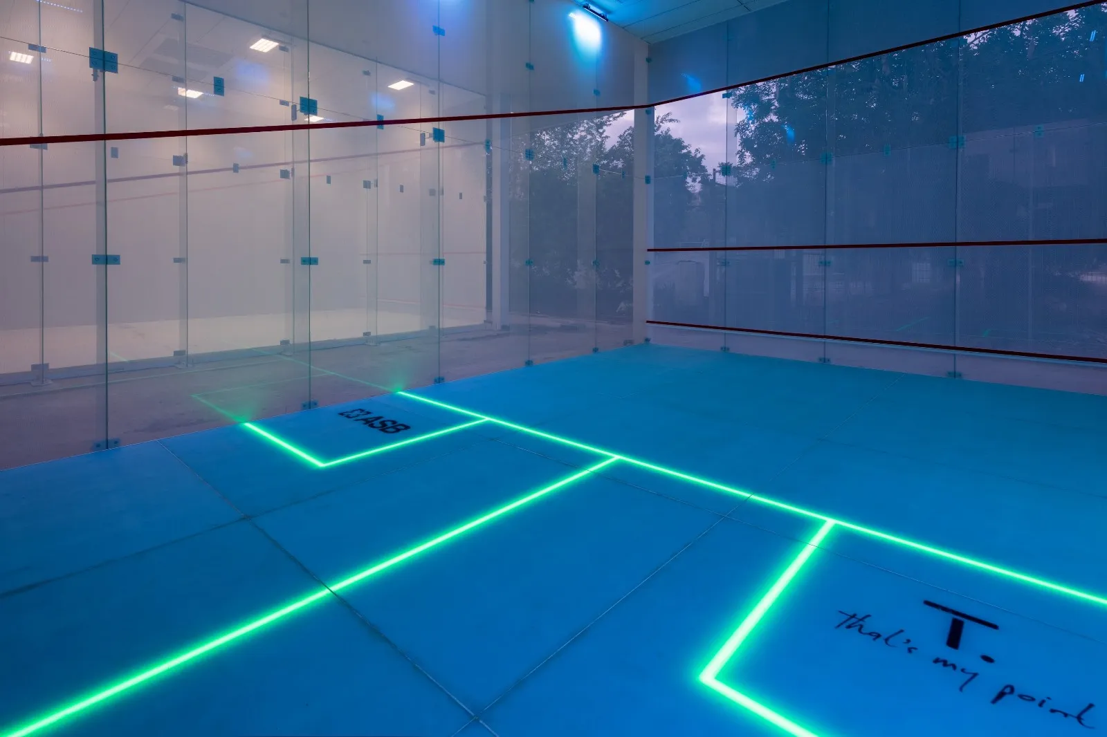 ADULTS & KIDS SQUASH LESSONS